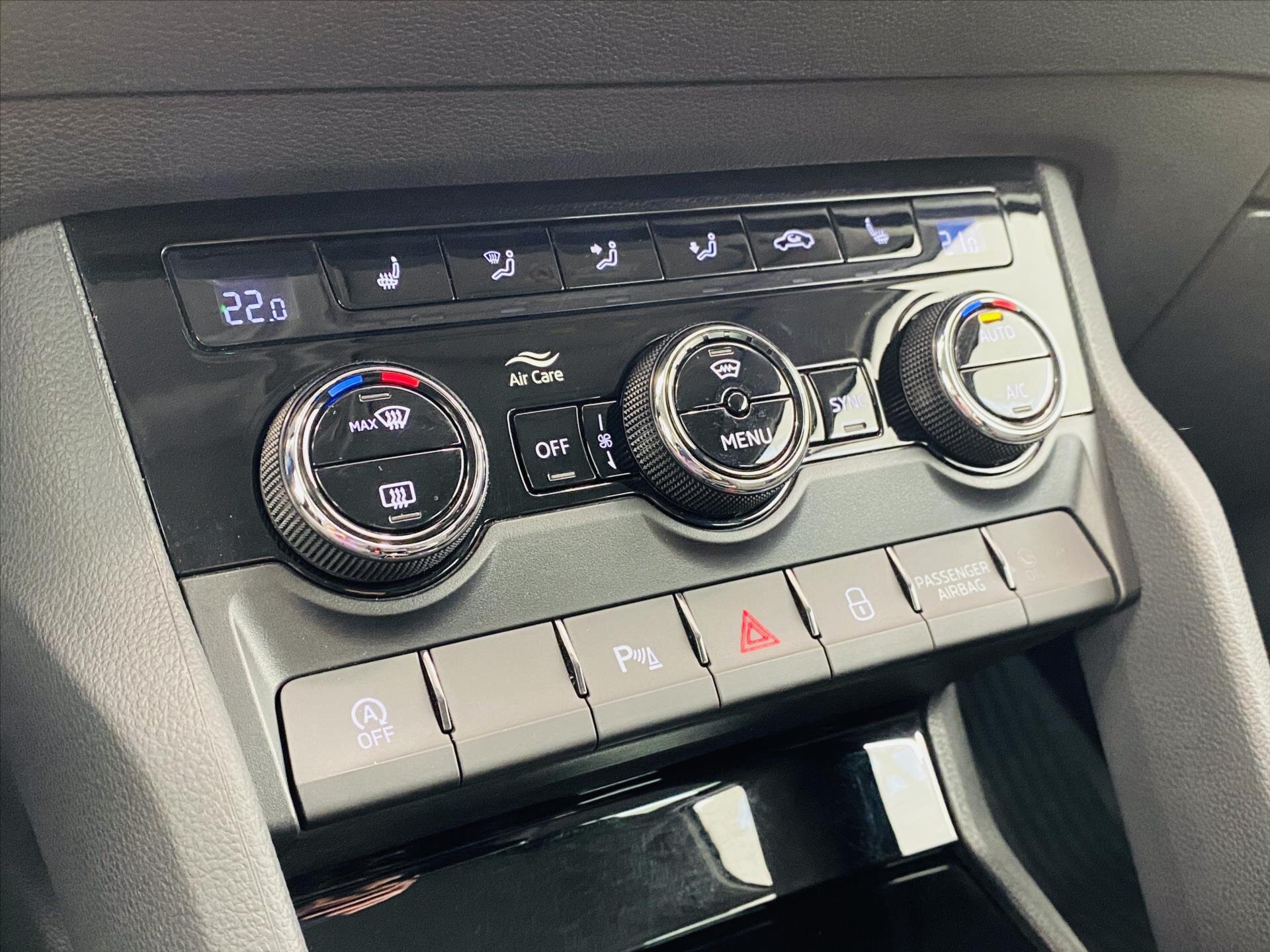 Škoda Karoq SUV / Terénní 1,5 l 110 kw