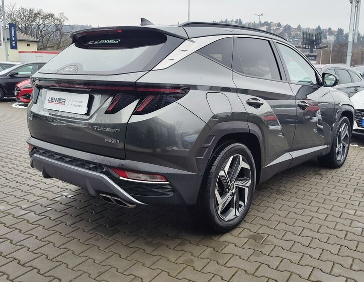 Hyundai Tucson SUV 1,6 l 195 kw
