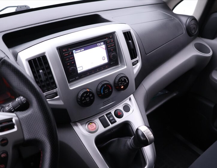 Nissan NV200 VAN / Minibus 1,5 l 81 kw