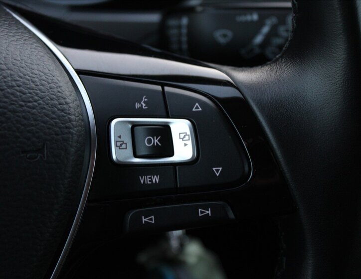 Volkswagen Touran MPV 1,5 l 110 kw