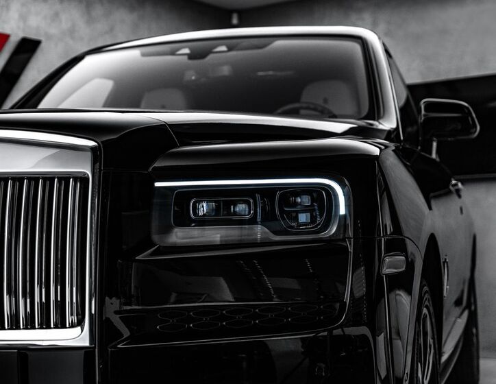 Rolls-Royce Cullinan 8
