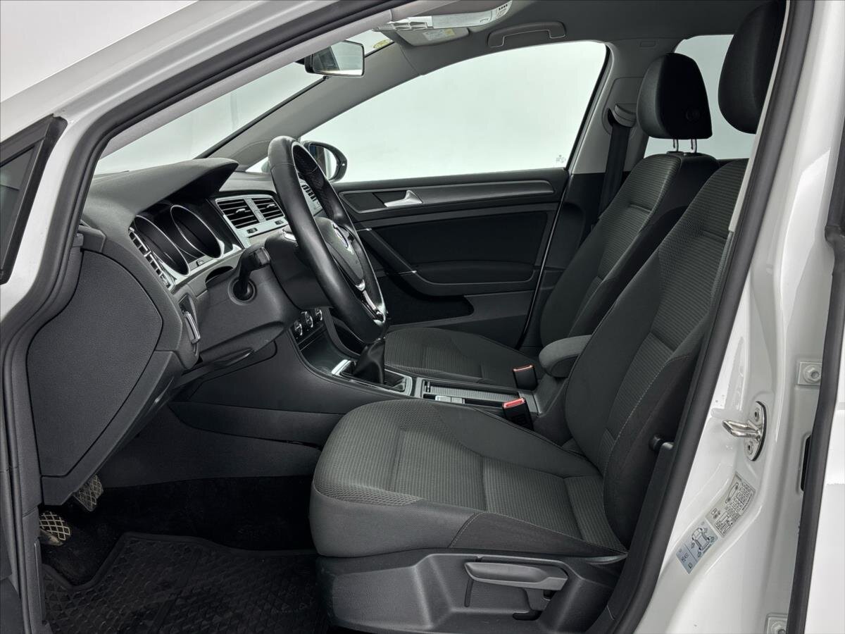 Volkswagen Golf Kombi 1,5 l 96 kw