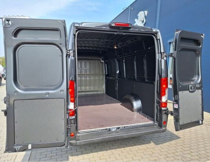 Peugeot Boxer Skříň 2,2 l 132 kw