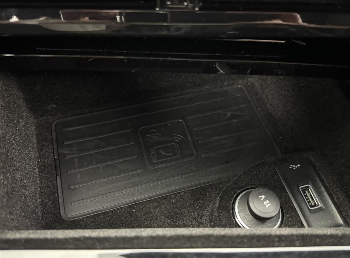 Volkswagen Touareg SUV / Terénní 3,0 l 210 kw