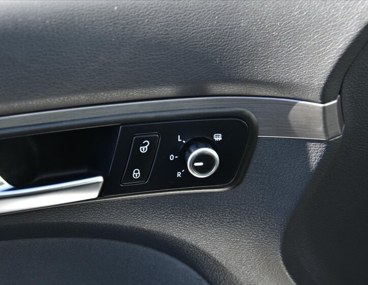 Volkswagen Touran MPV 1,6 l 77 kw