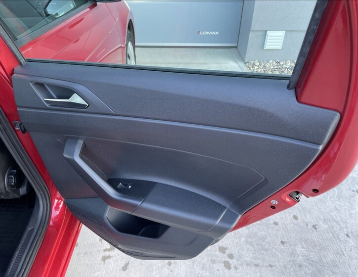 Volkswagen Polo Hatchback 999,0 70 kw