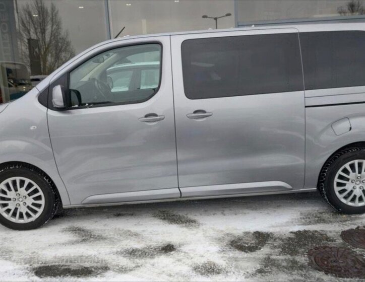 Peugeot Traveller MPV 0,0 110 kw