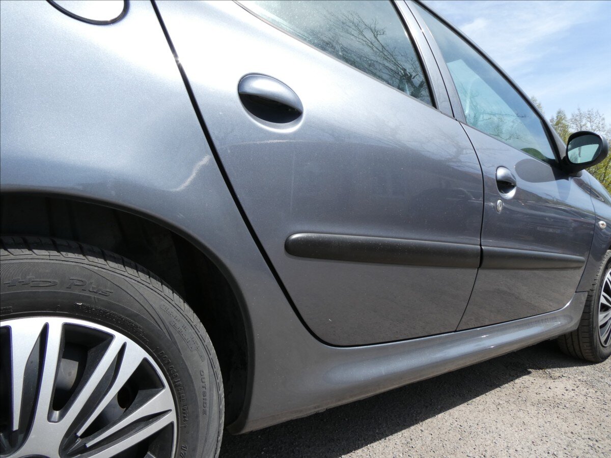 Peugeot 206 Hatchback 1,4 l 54 kw