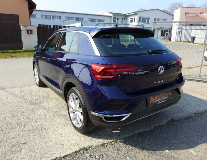 Volkswagen T-Roc SUV / Terénní 2,0 l 110 kw