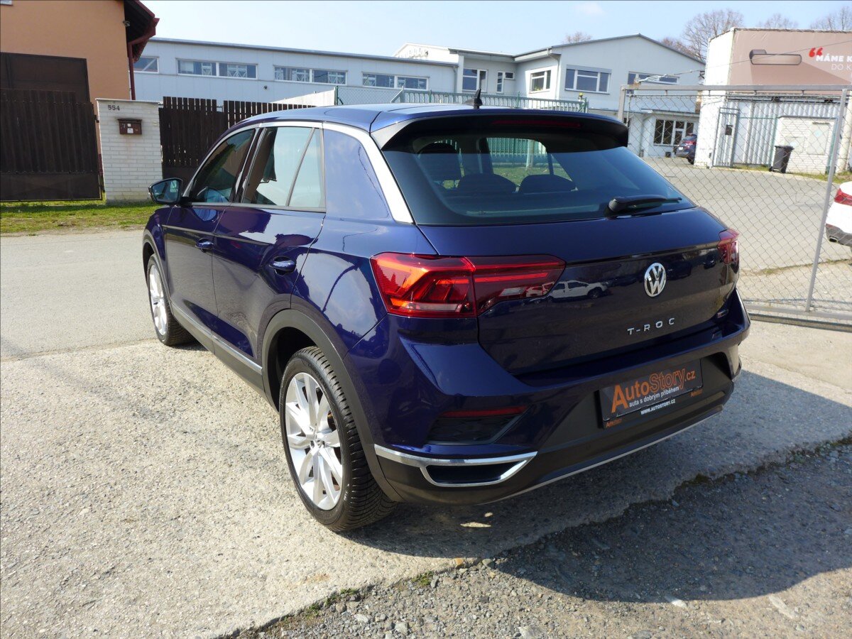 Volkswagen T-Roc SUV / Terénní 2,0 l 110 kw