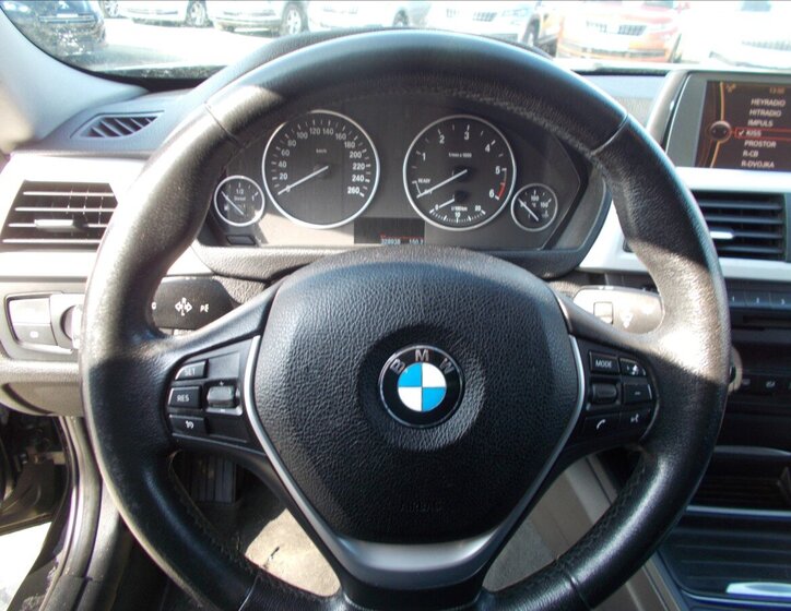 BMW Řada 3 Sedan / Limuzína 2,0 l 135 kw