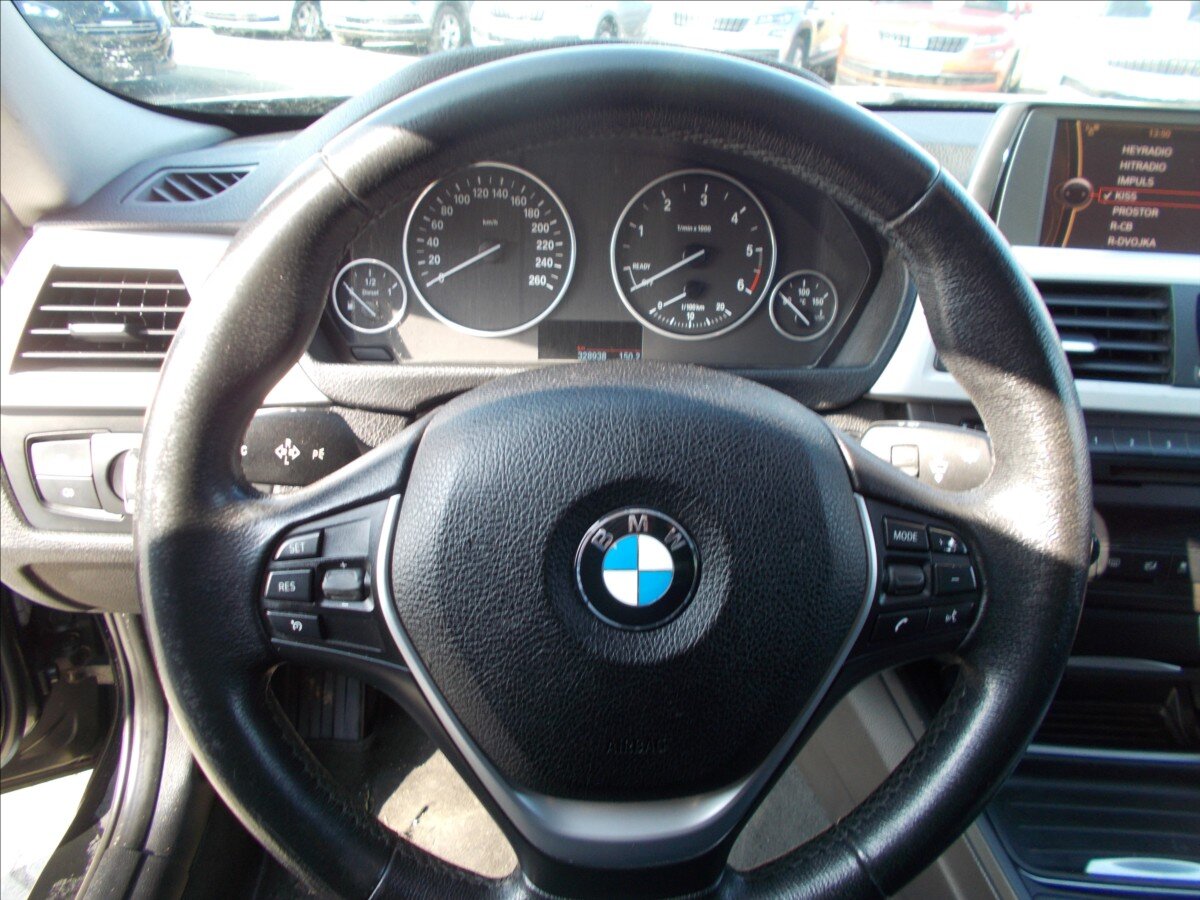 BMW Řada 3 Sedan / Limuzína 2,0 l 135 kw