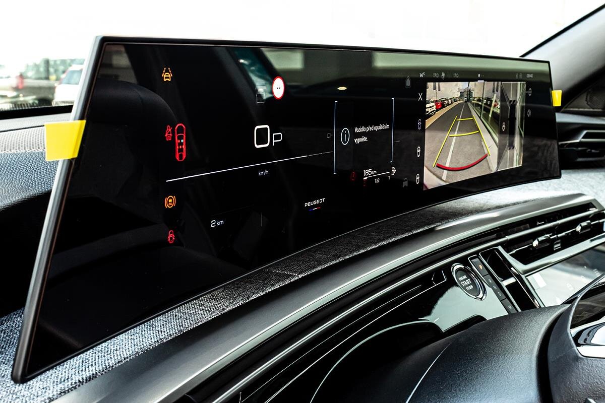 Peugeot 3008 SUV 1,2 l 105 kw