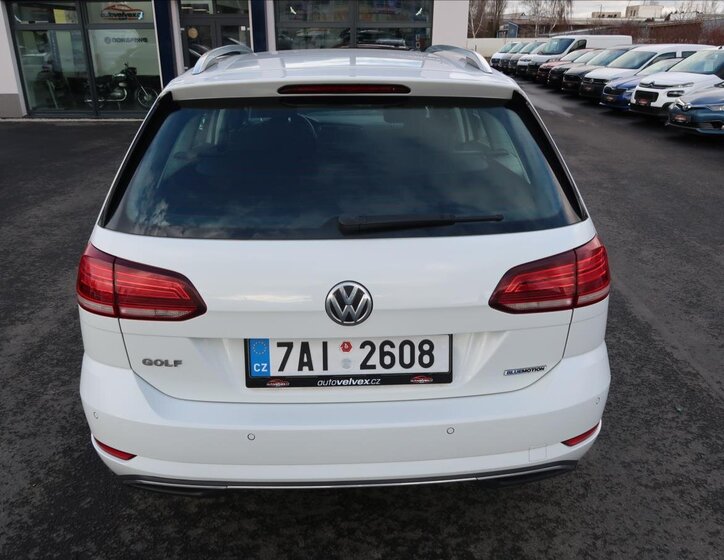 Volkswagen Golf Kombi 1,5 l 96 kw