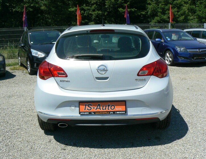 Opel Astra 4