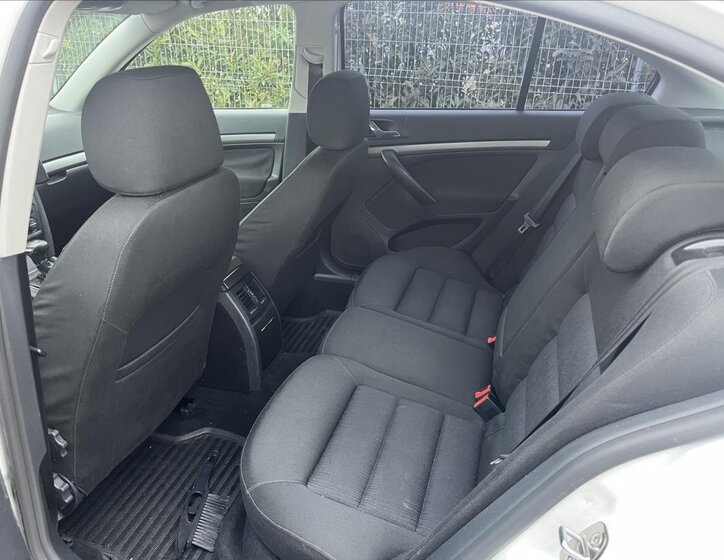 Škoda Octavia Sedan / Limuzína 1,6 l 75 kw