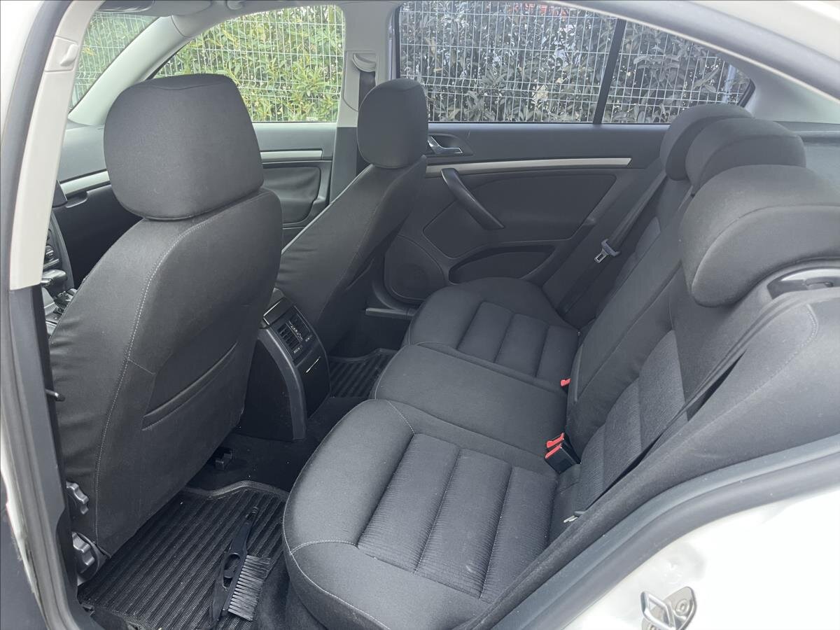 Škoda Octavia Sedan / Limuzína 1,6 l 75 kw