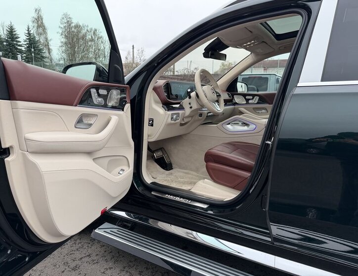 Mercedes-Benz GLS SUV / Terénní 4,0 l 410 kw