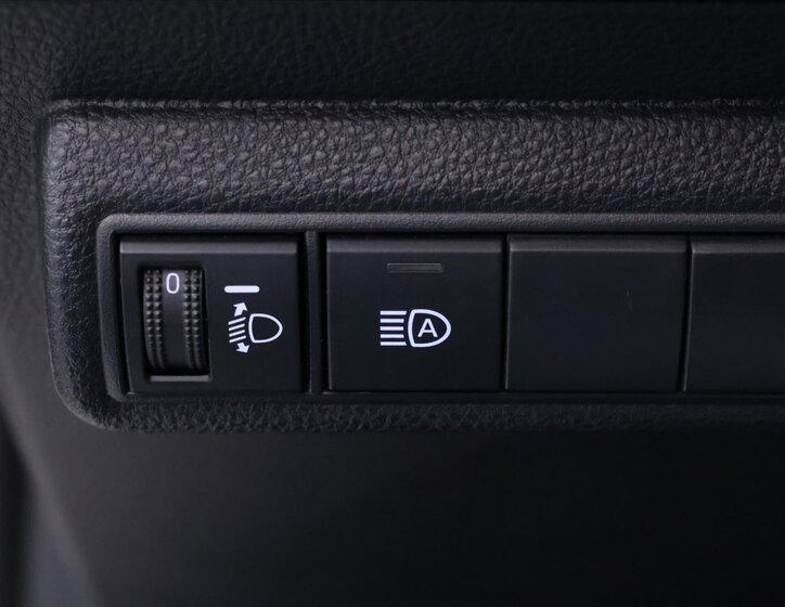 Toyota Corolla Sedan 1,5 l 92 kw