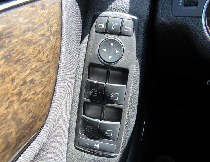 Mercedes-Benz Třídy C 24