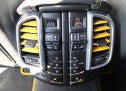 Porsche Cayenne SUV / Terénní 4,8 l 397 kw