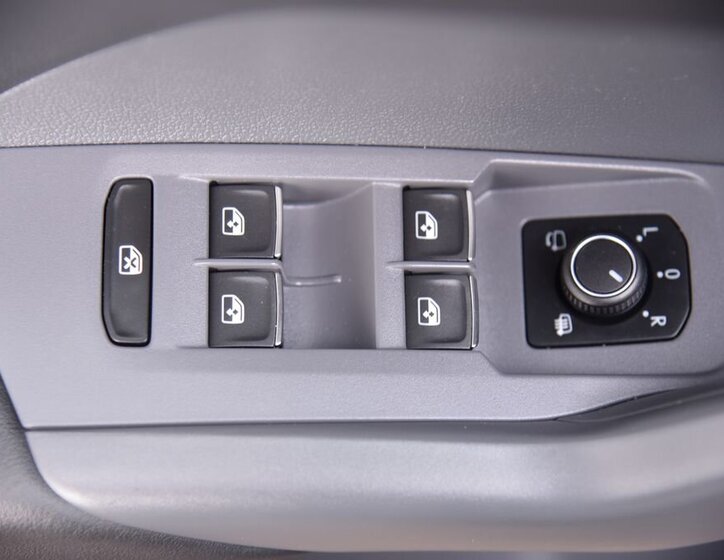 Volkswagen T-Cross SUV / Terénní 1,5 l 110 kw