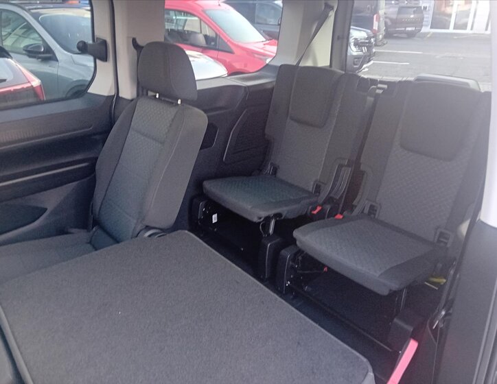Ford Tourneo Connect Kombi 1,5 l 0