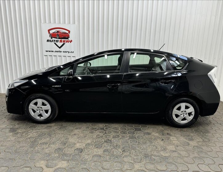Toyota Prius 4