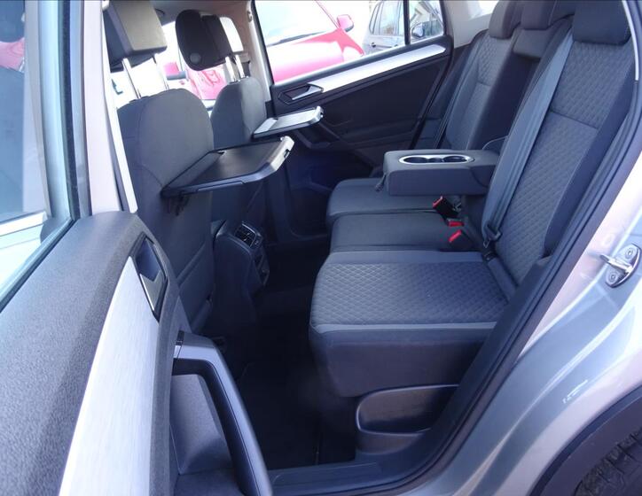 Volkswagen Tiguan 26
