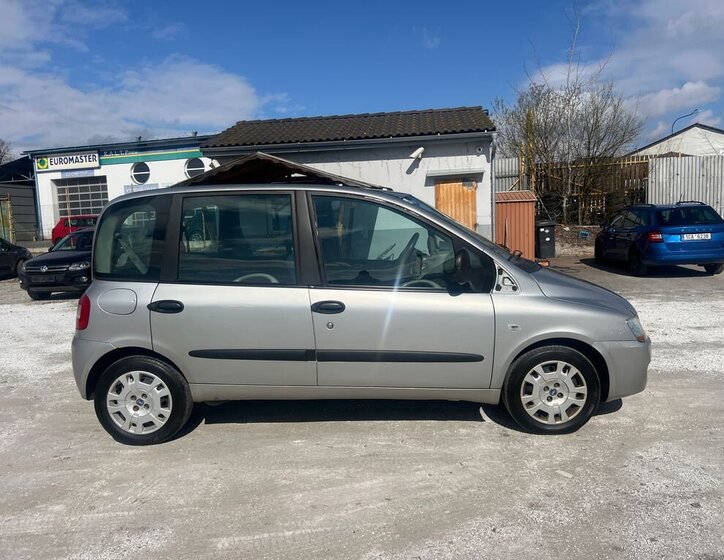 Fiat Multipla Kombi 1,9 l 1910 kw