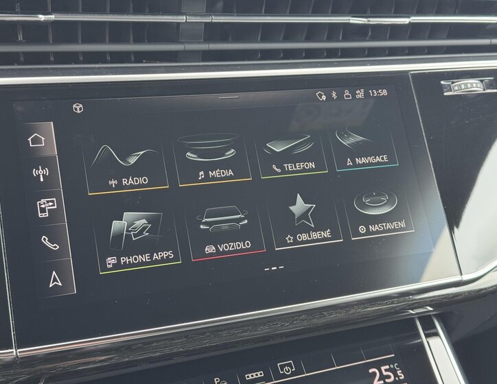 Audi Q8 SUV 3,0 l 210 kw