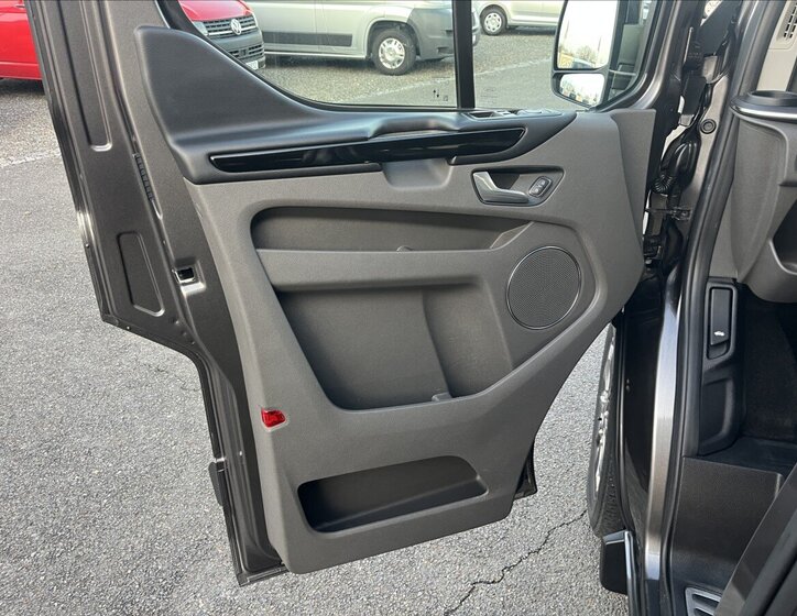 Ford Tourneo Custom 50