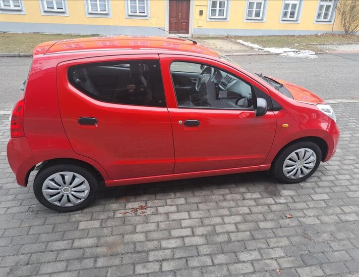 Suzuki Alto Hatchback 996,0 50 kw