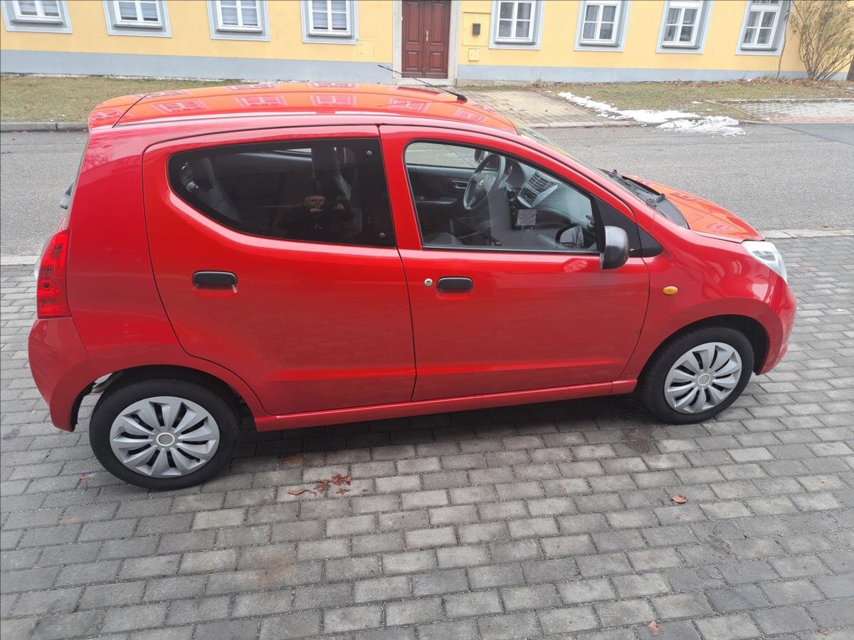 Suzuki Alto Hatchback 996,0 50 kw