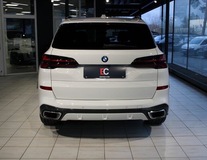 BMW X5 Kombi 3,0 l 210 kw