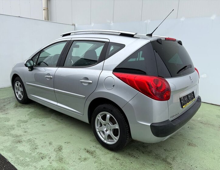 Peugeot 207 Kombi 1,4 l 70 kw