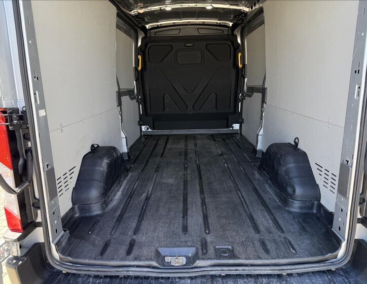Ford Transit Skříň 2,0 l 96 kw