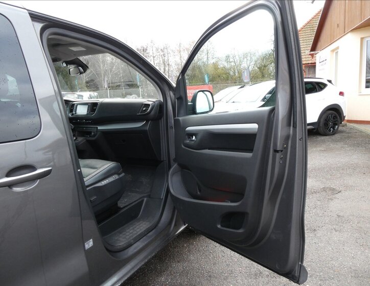 Peugeot Traveller MPV 2,0 l 130 kw