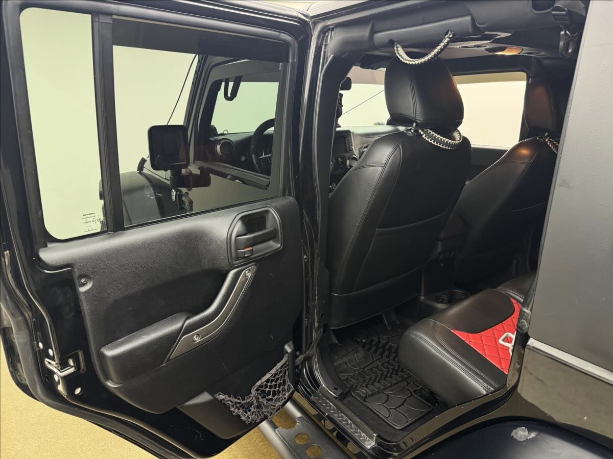 Jeep Wrangler SUV 3,6 l 209 kw
