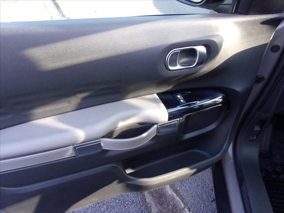 Citroën C4 Cactus Hatchback 1,2 l 81 kw