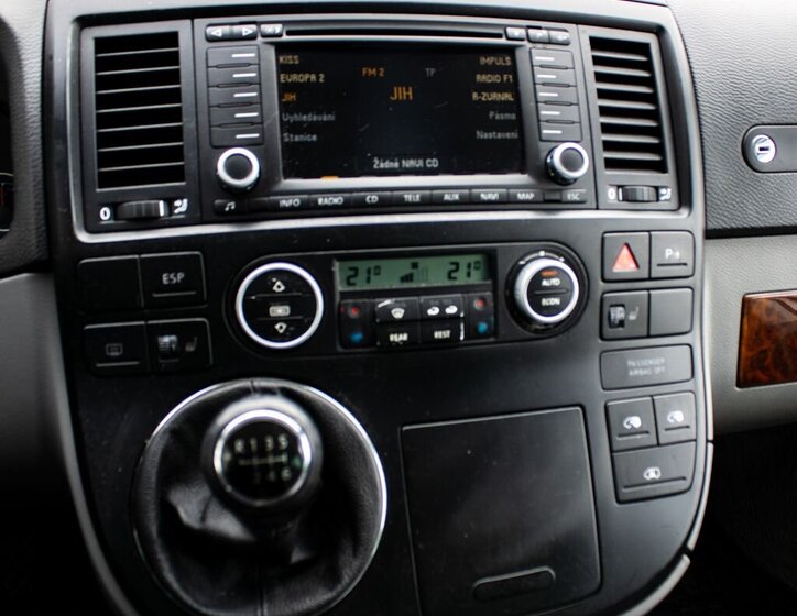 Volkswagen Ostatní VAN-Minibus 2,5 l 128 kw