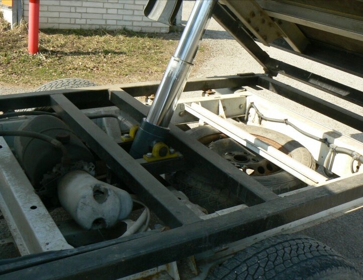 Volkswagen Transporter Sklápěč 2,0 l 103 kw