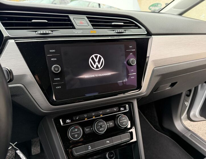 Volkswagen Touran 12