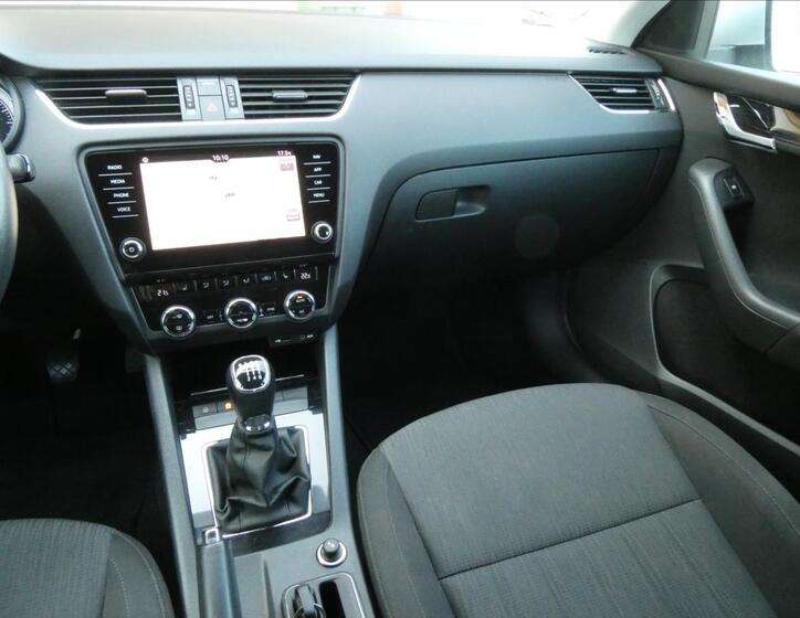 Škoda Octavia 23