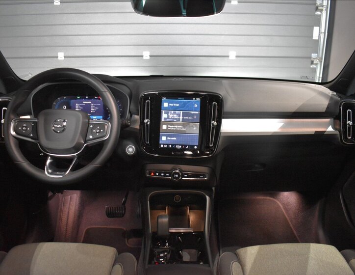 Volvo XC40 SUV 2,0 l 120 kw