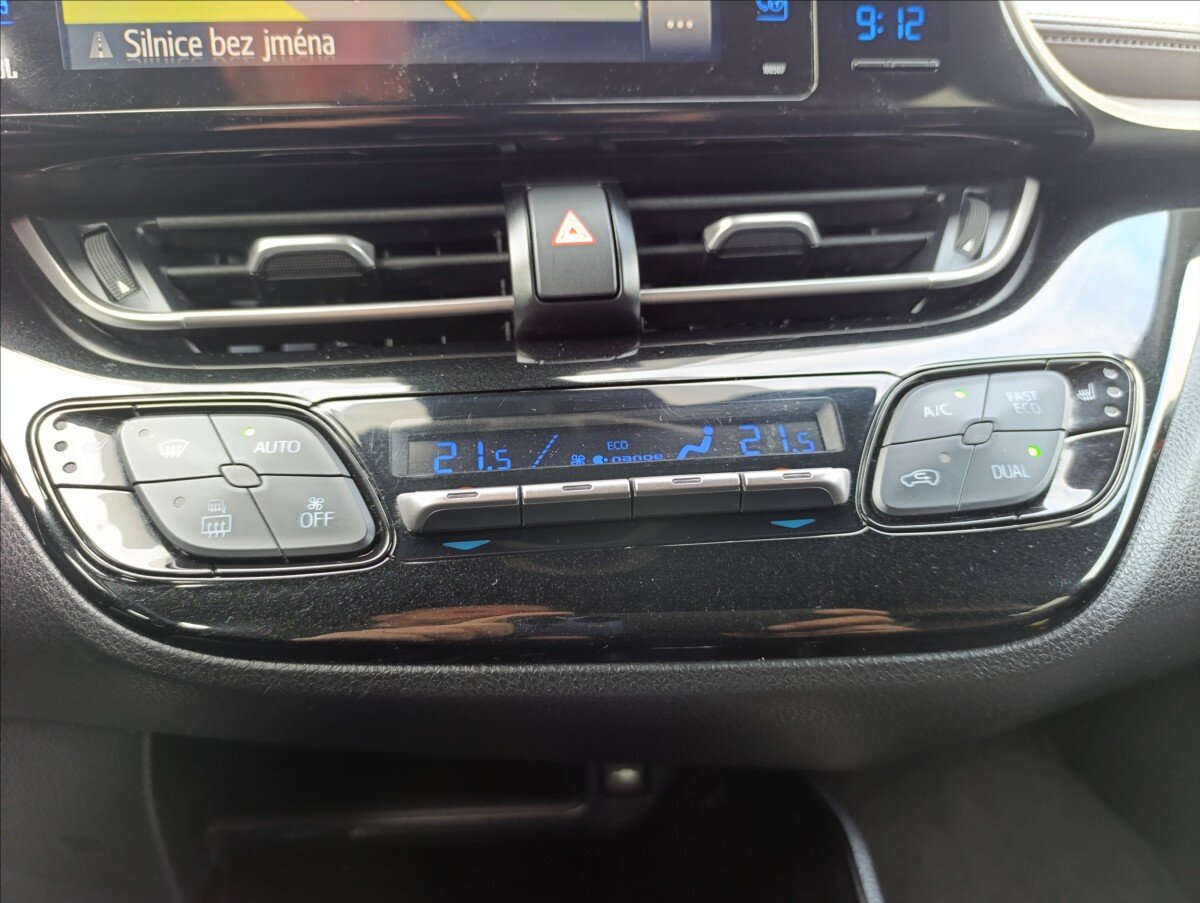 Toyota C-HR Hatchback 1,8 l 72 kw