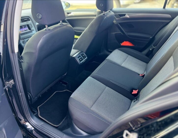 Volkswagen Golf Hatchback 1,2 l 77 kw