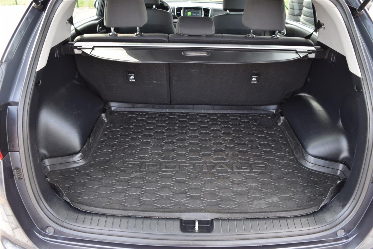 KIA Sportage SUV 2,0 l 100 kw