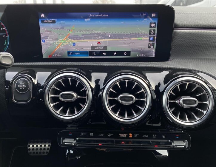 Mercedes-Benz CLA Kupé 1,3 l 118 kw