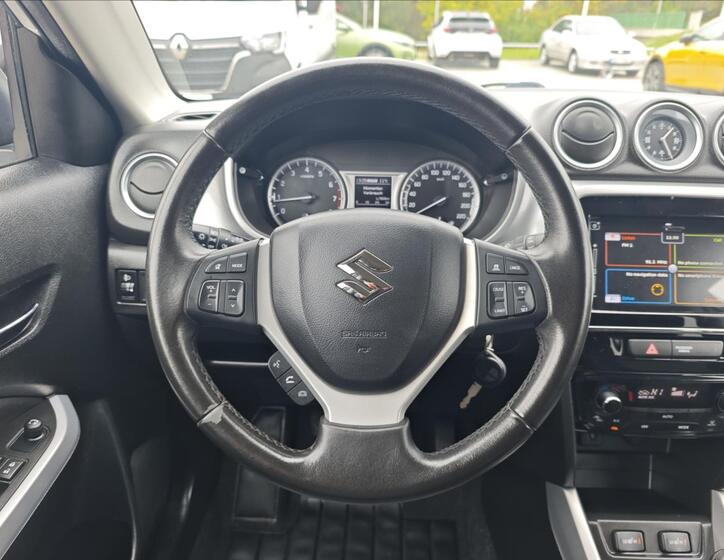 Suzuki Vitara 17